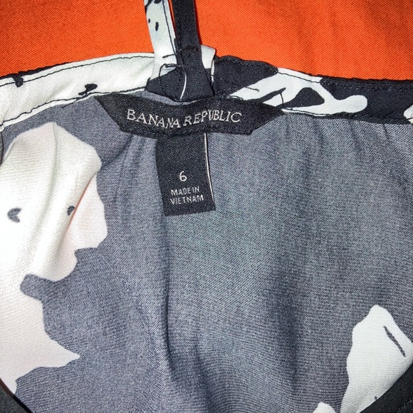 Banana Republic Summer Halter Dress Lily Print - Picture 3 of 4